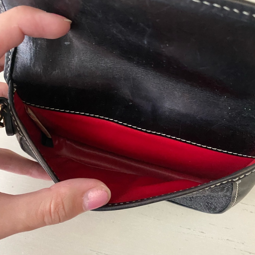 Vintage Dooney and Bourke monogrammed leather trim black wristlet wallet - Picture 7 of 10
